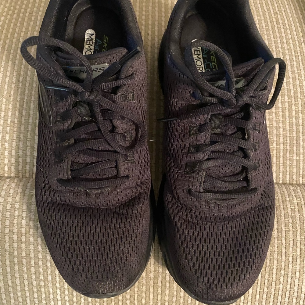 Men’s size 11.5 Skechers